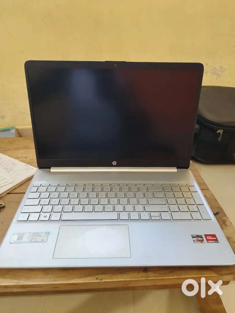 HP R3 LAPTOP