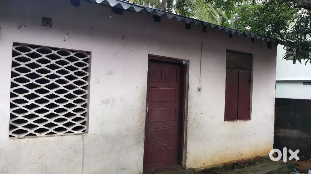 Independent small  house / A comfortable house for a small family