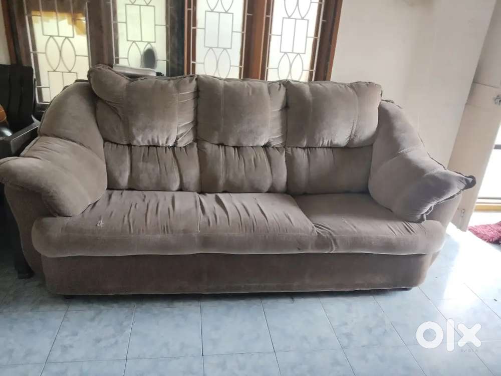 3+2 Sofa set& puja mandir