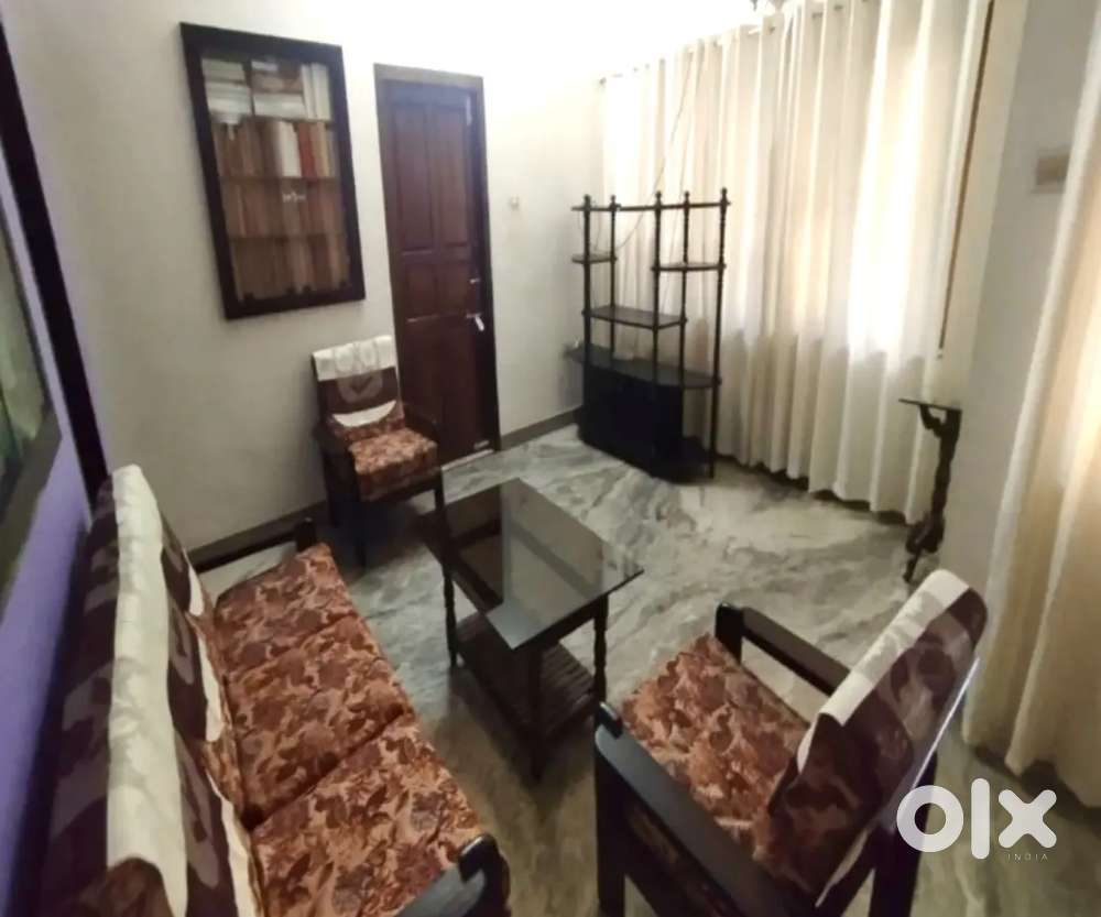 PATTURAIKKAL NEAR  2 BHK FIRST FLOOR HOUSE  FOR RENT