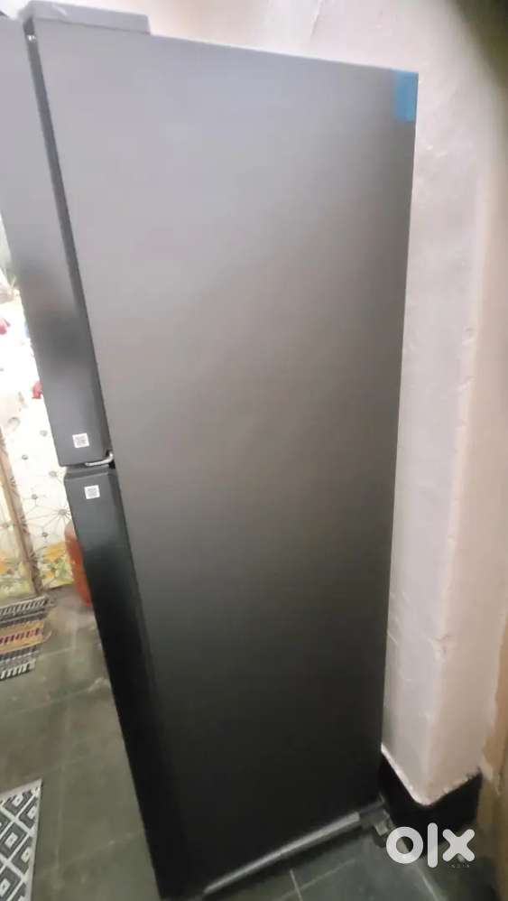 Samsung fridge only one year old A1 condition for sale