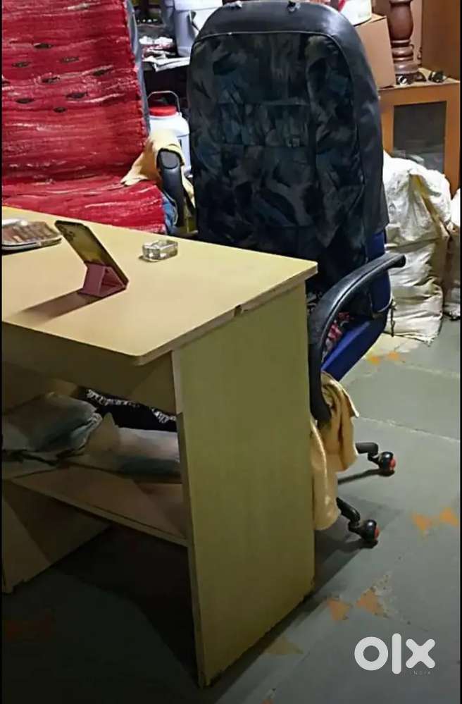 Good Condition Office Table (Computer Table)