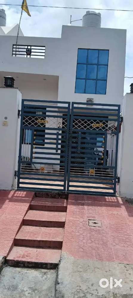 2bhk independent house society patta 81 gaj 13.3*55