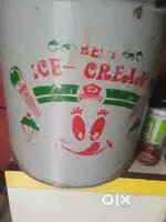 Ice cream maker