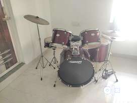 Drums set with 2 jingles