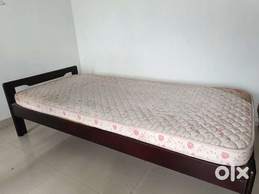 Teak wood single cot with mattress