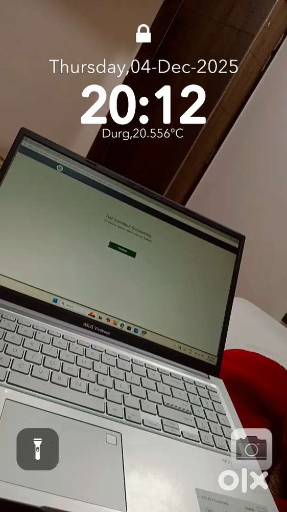 4 bhk flat (room partner chahiye 1 room bathroom kitchen bhi h )