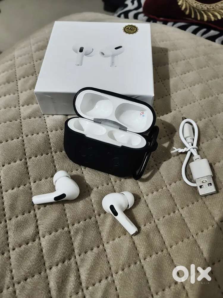 New Ear buds for sale