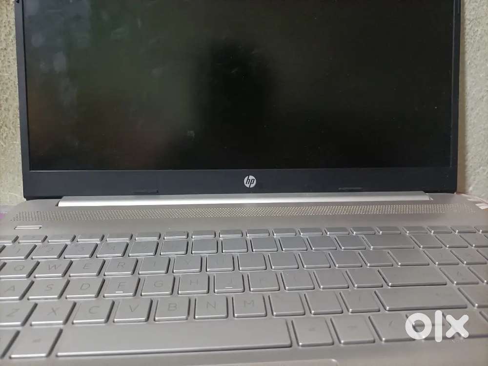 Hp I3 8th generation Intel with high refresh system and 1 free charger