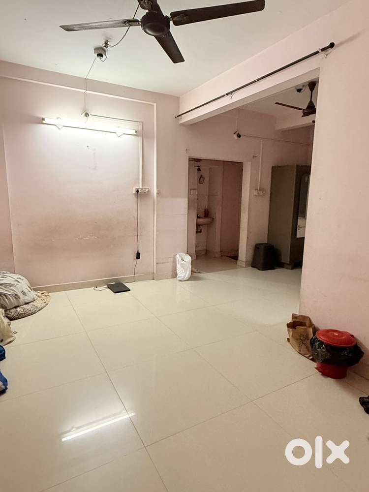 Urgently looking for 2 female flatmates