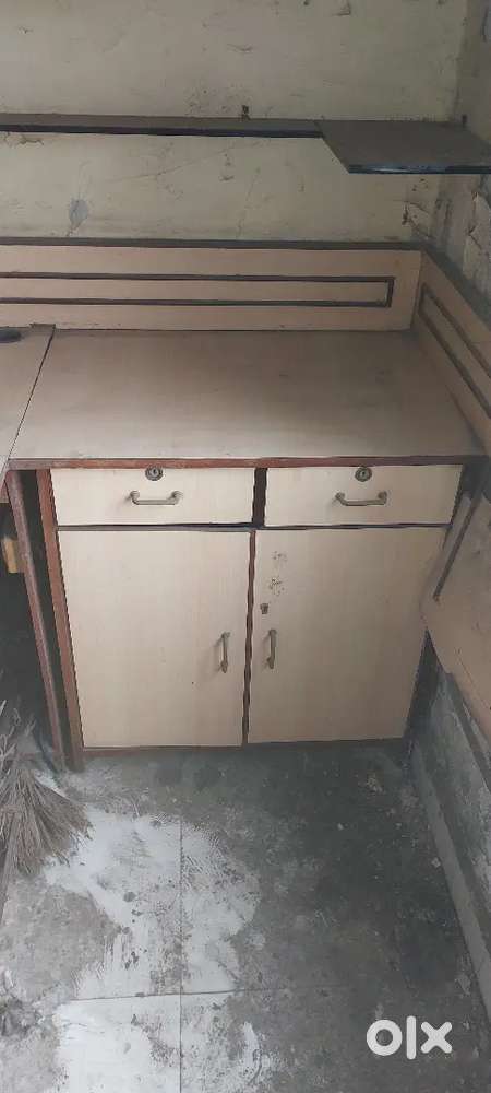 Office Furniture (7)