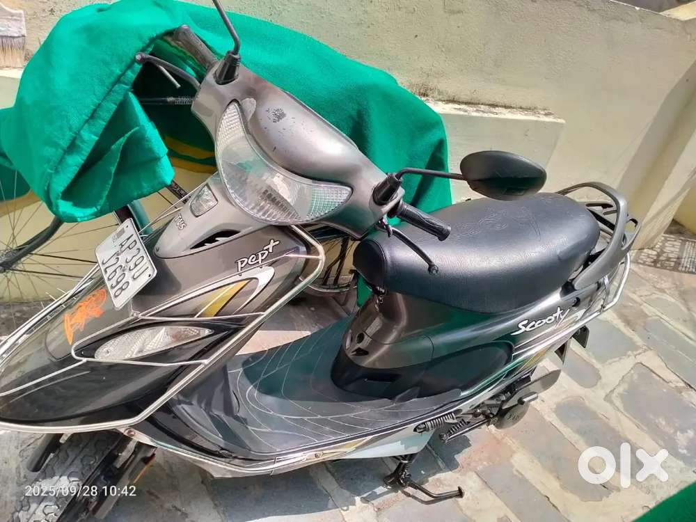 Tvs scooty