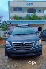 Toyota Innova 2012 Diesel 250000 Km Driven Yellow board