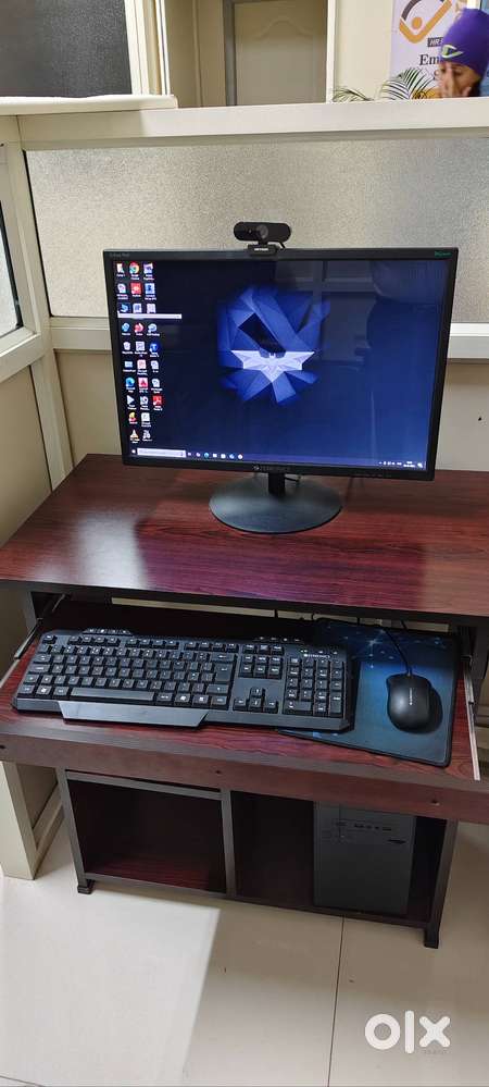 DESKTOP SYSTEMS - 12 UNITS