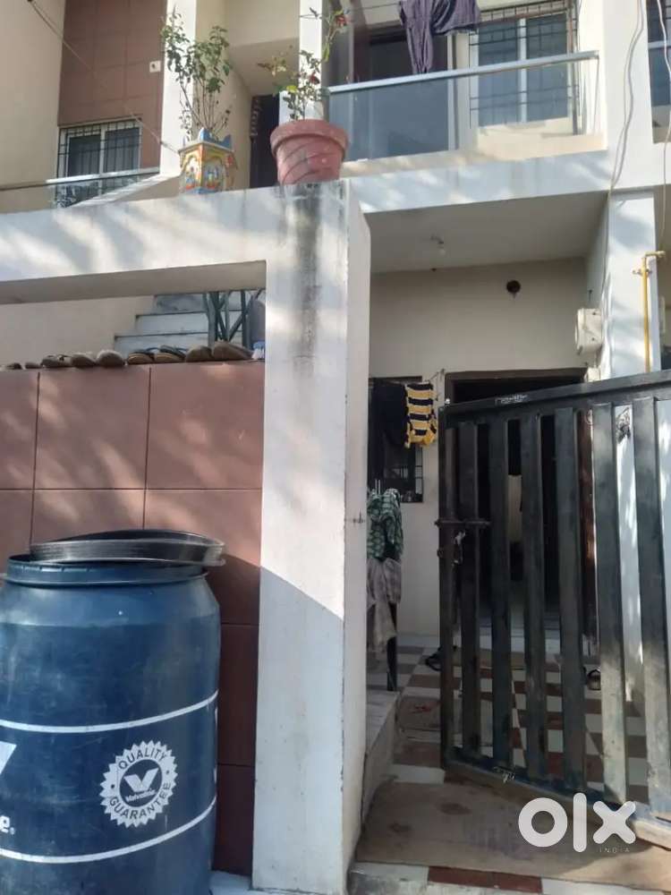 1 BHK niche and same uper he