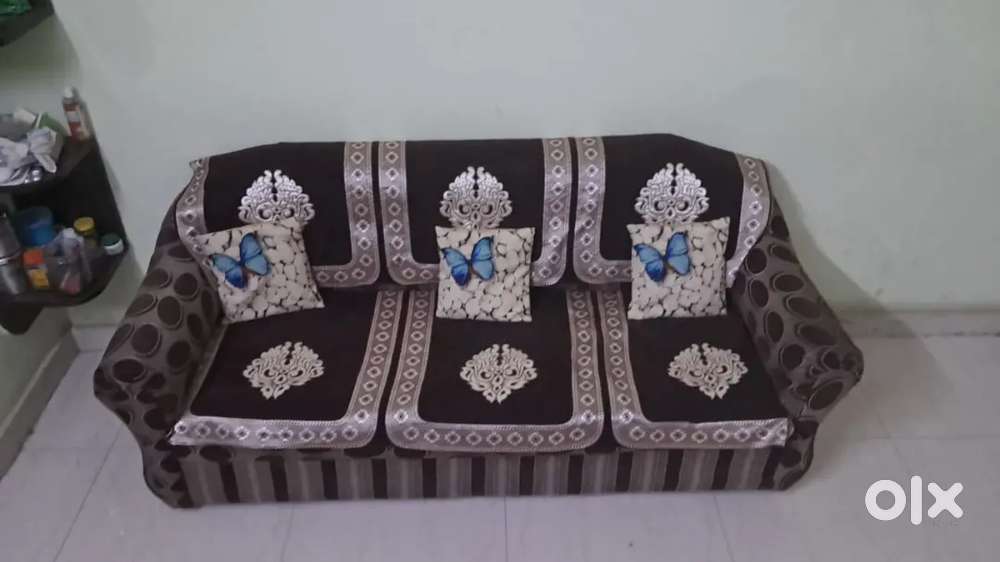 Sofaset at best price, no negotiation