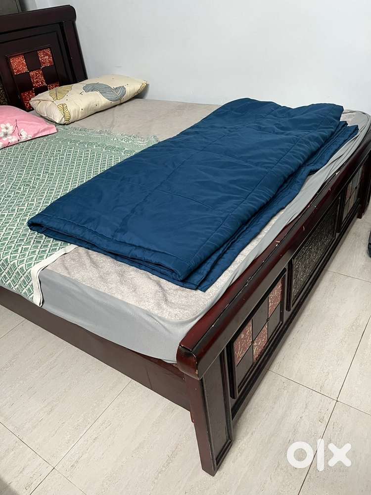 Queen size bed with Mattress