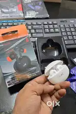 BRAND NEW boat nirvana ion 310 EARBUDS