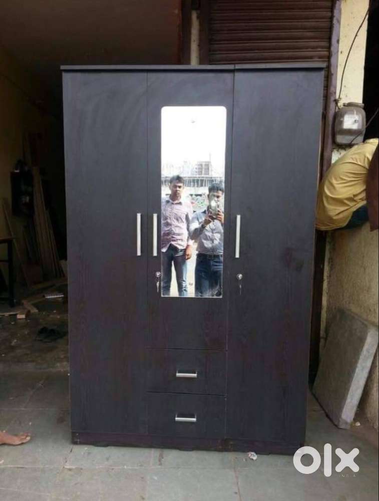 NEW 3 DOOR WARDROBE IN MATTE BLACK FINISHED WITH FREE DELIVERY