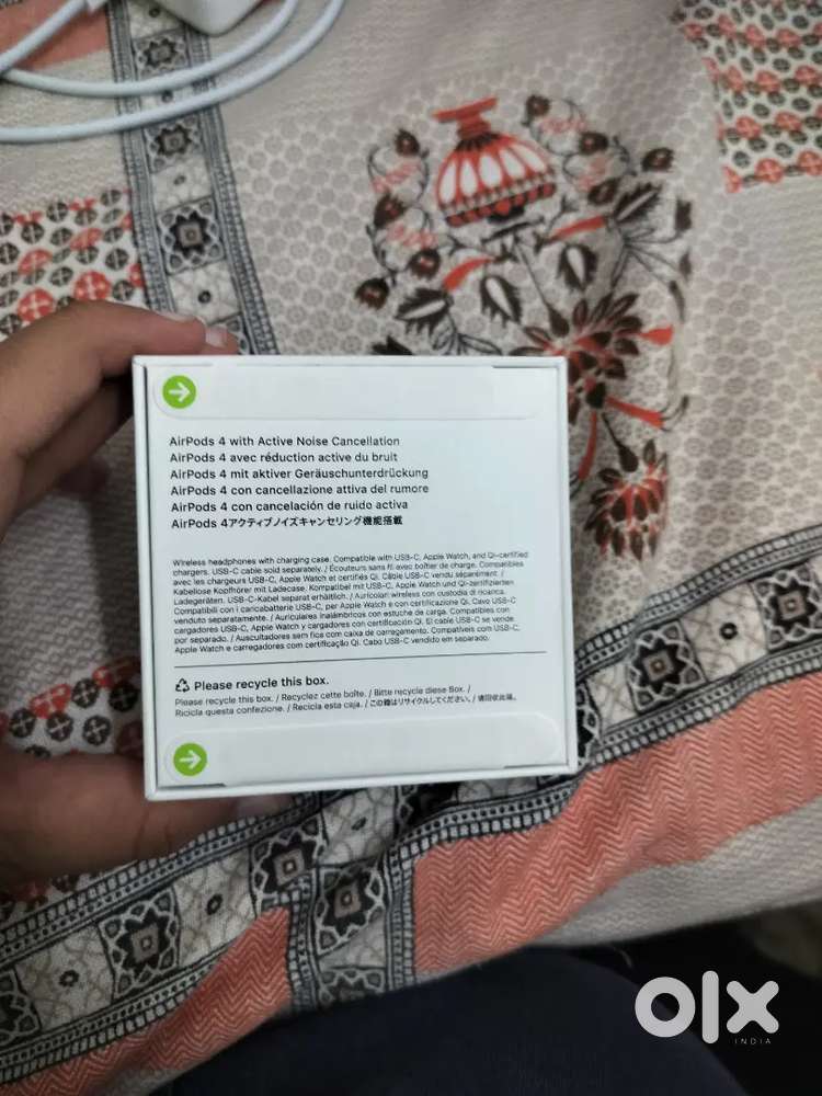 Apple Airpods 4 (Brand new) with active noise cancellation
