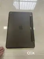 iPad 8th Generation 32 GB, Like new. No Bargain