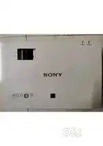 PROJECTOR OF SONY FOR SALE