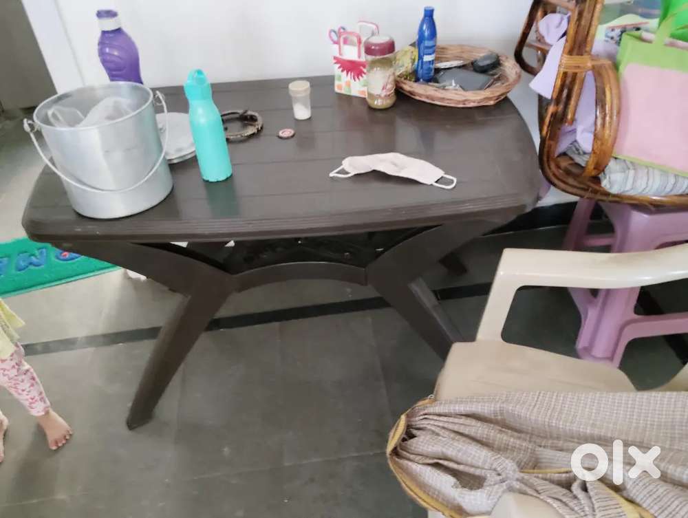 Portable and foldable table