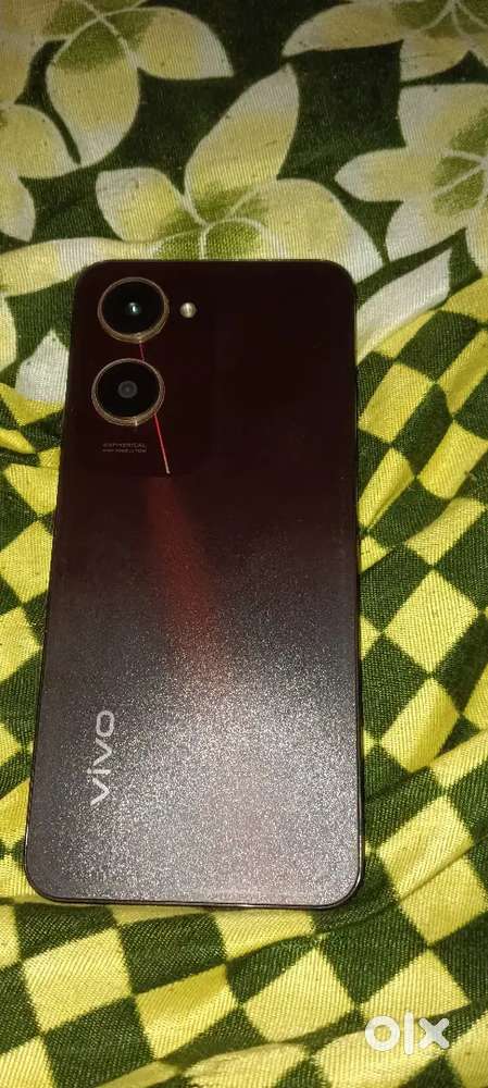 Vivo y28s (4+4/128)
