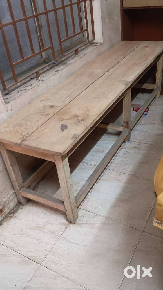 Sturdy Wooden Benches for Sale – Hardly Used, Excellent Condition!