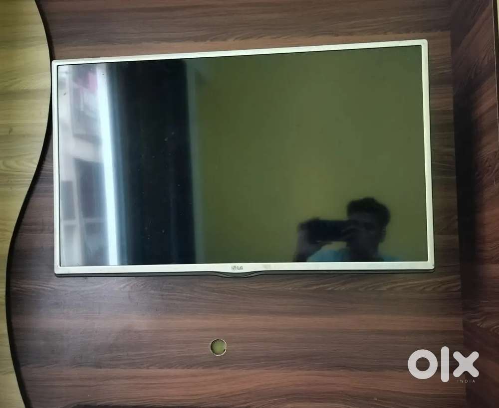 L.G 32inch