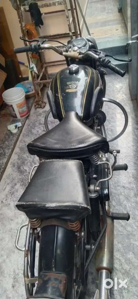 Antique vehicle