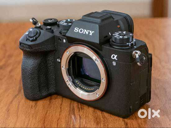 Sony Alpha 9 iii mirrorless camera body
