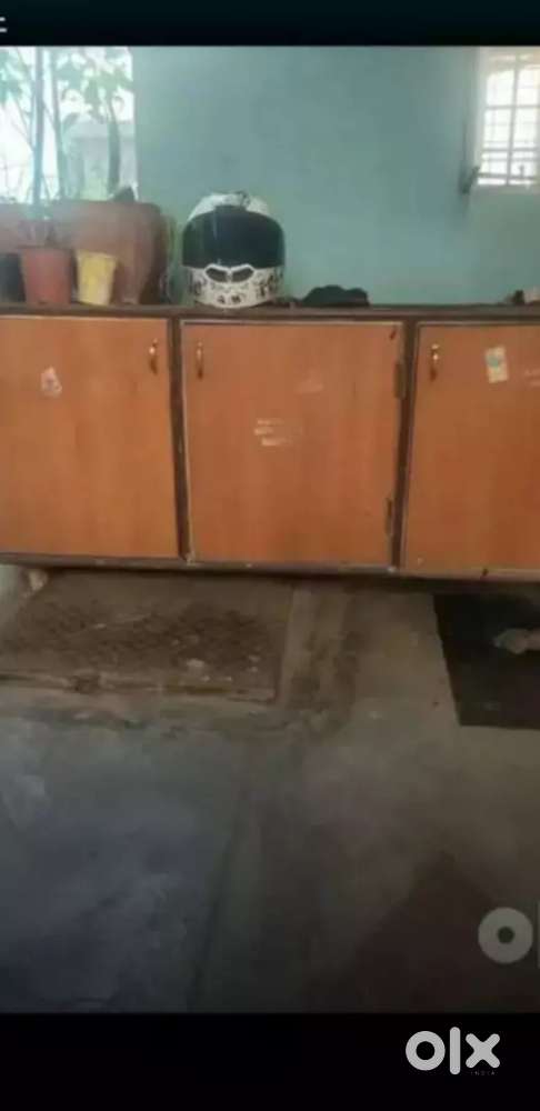 Wardrobe 6ft with fullstotage 2999