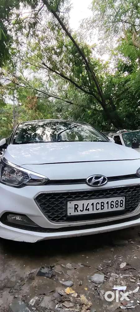 Hyundai i20 Asta Top Variant 2015 Model Push Button Start