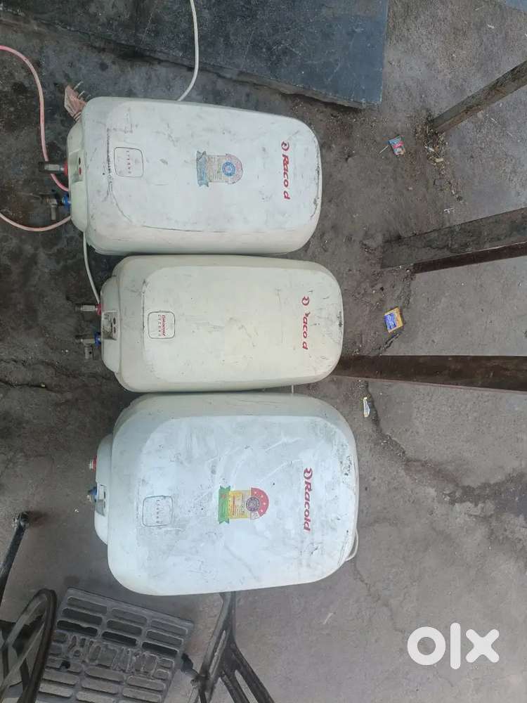 3 पीस गीजर बेचना है