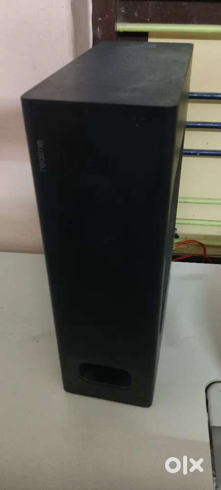 Realmr sound bar