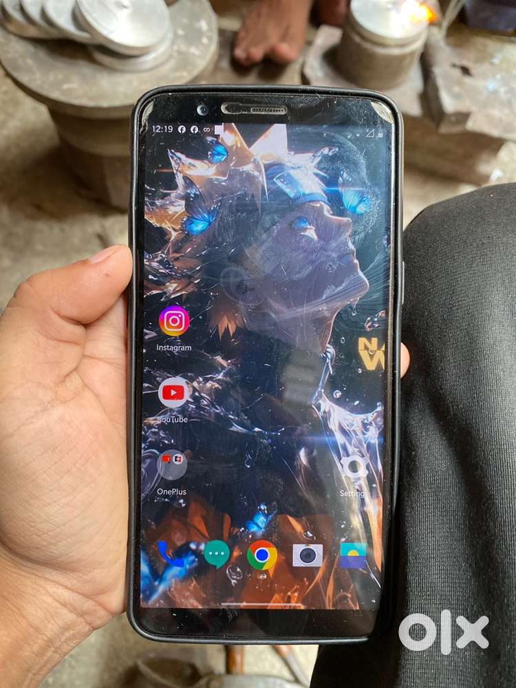 Best phone hai achi condition hai sell because of money need