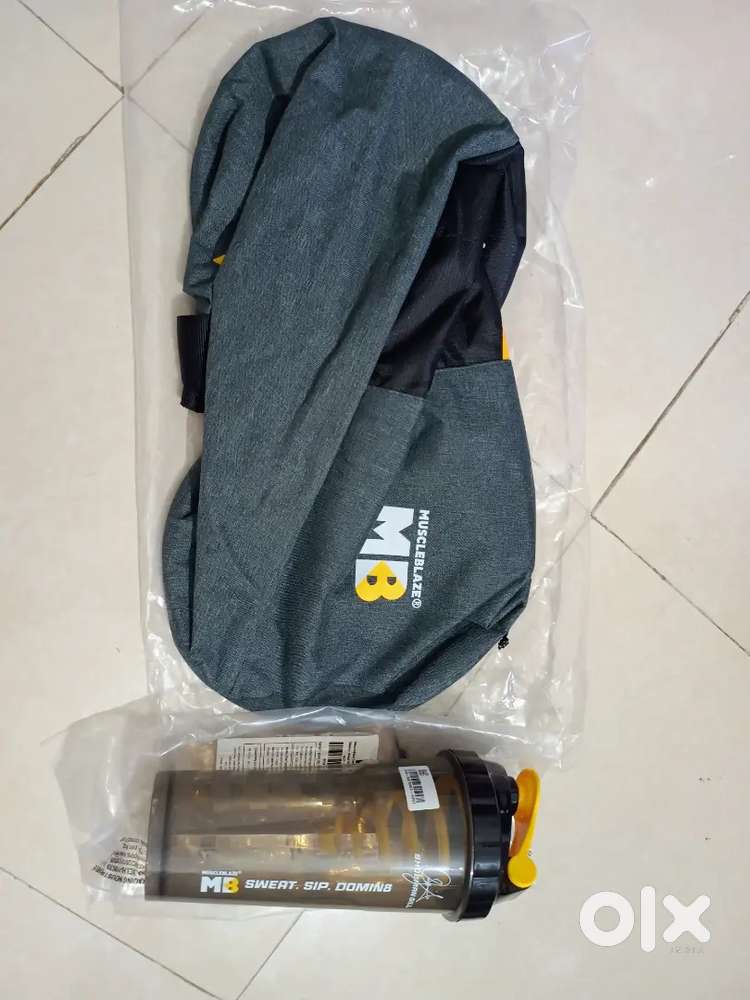 new gym shaker and gym bag