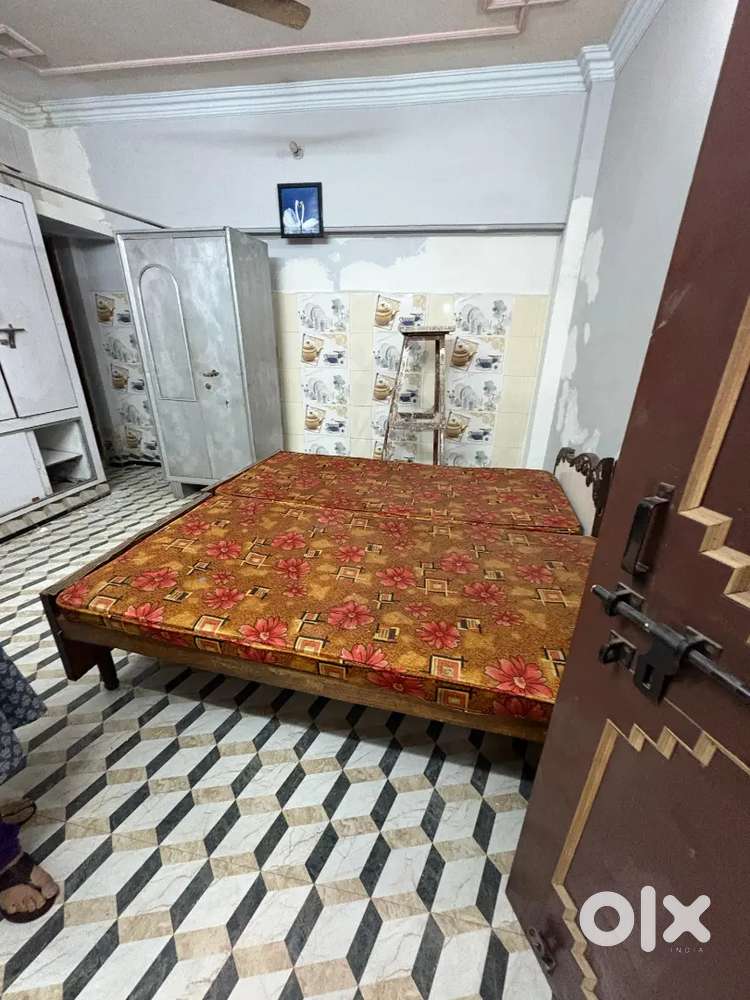 Best indipendent property near laikhraj metro