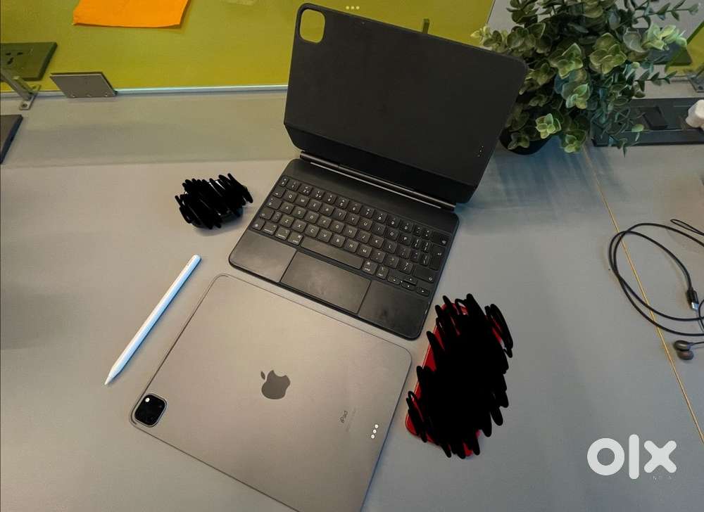 IPad Pro M1 WiFi 11 Inch w Apple Pencil 2 & Magic Keyboard for sale
