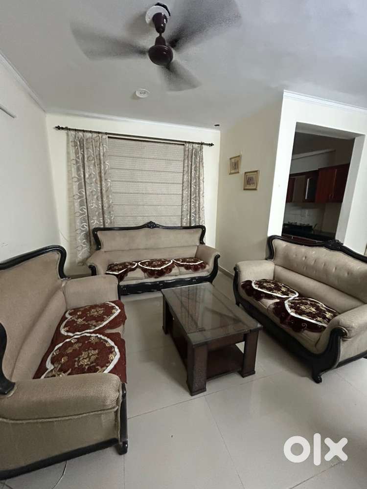 2 bhk fully furnished newly renovated