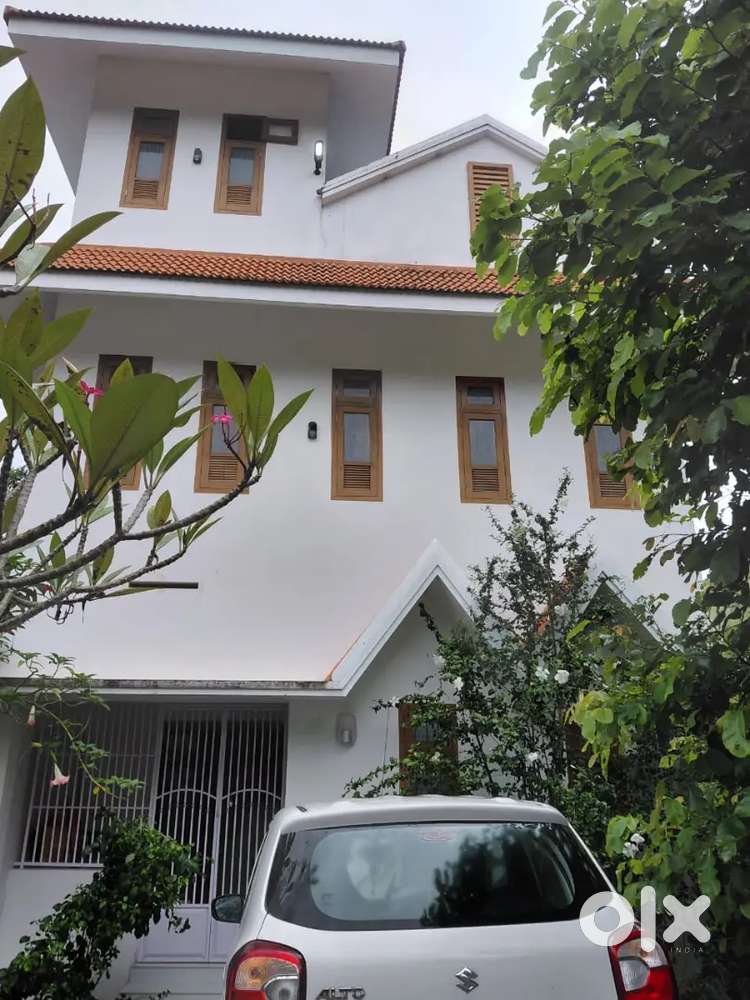 4 bhk house for Rent / Lease