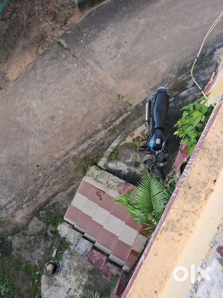 Bajaj discover 100 cc dtiss