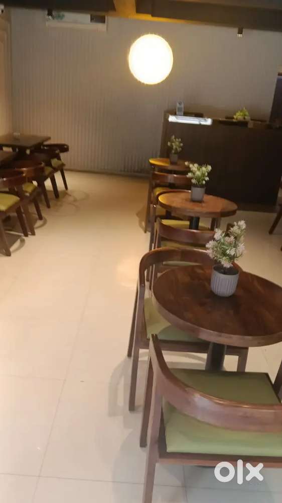 Cafe manager/shift manager/ supervisor