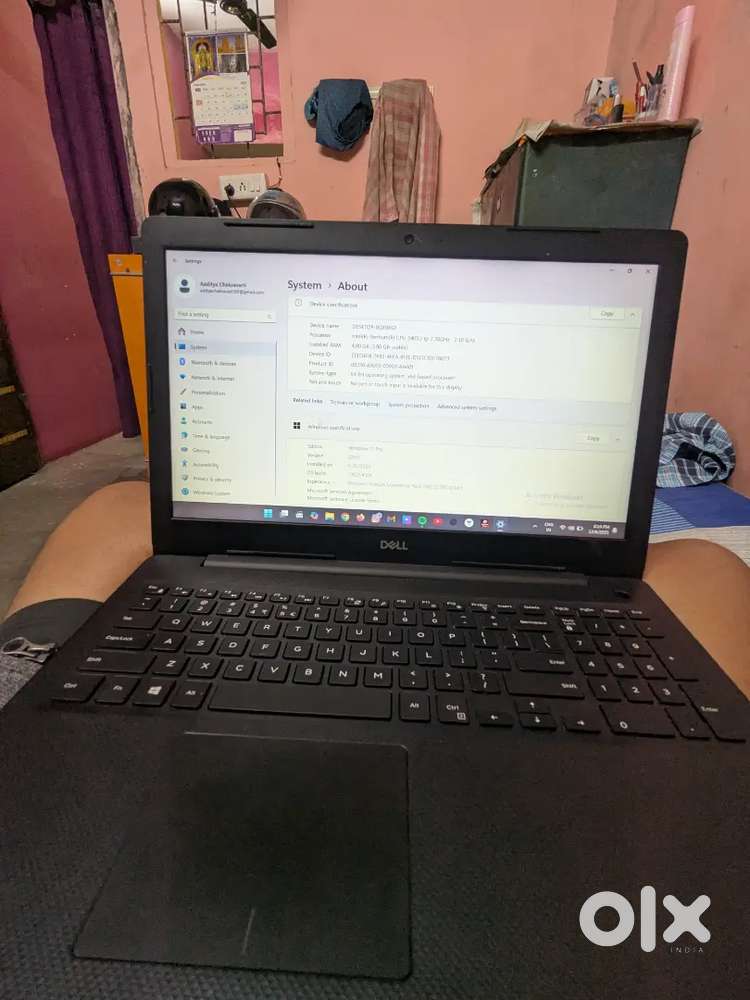 Dell laptop 4Gb Ram 1 Tb HHD super top condition no dent no scratche