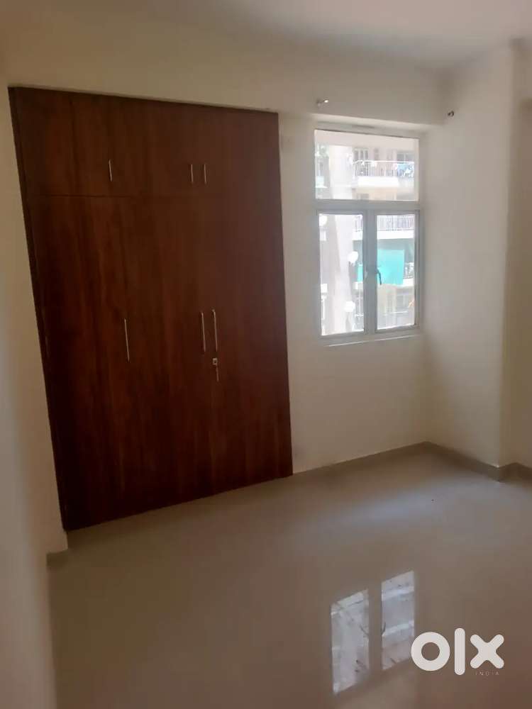 2bhk fully furnished flat available