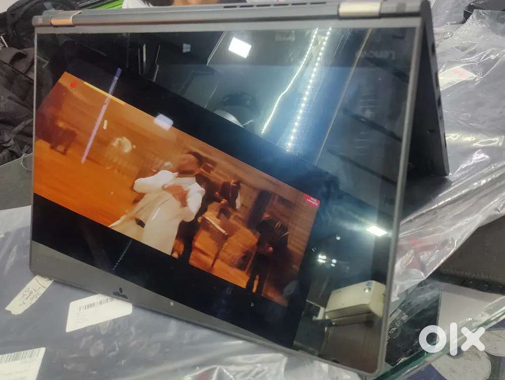 Lenovo i5 6th touch screen rotating 16gb ram, 512ssd, 4gb graphic