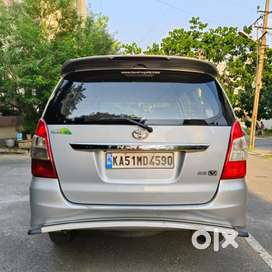 Toyota Innova 2.5 V 7 STR, 2012, Diesel