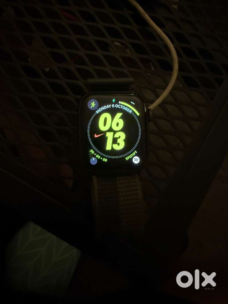 Apple Watch SE (44 inch)