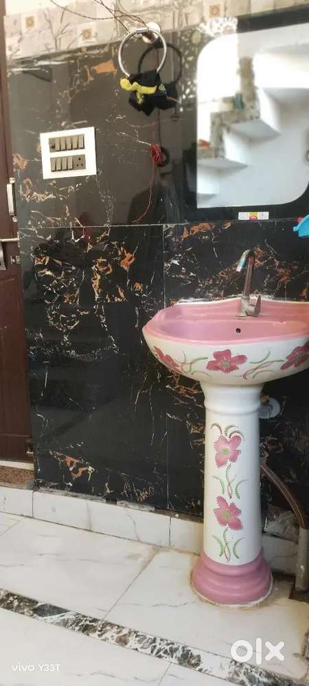 Corner ka makaan hai only two year old